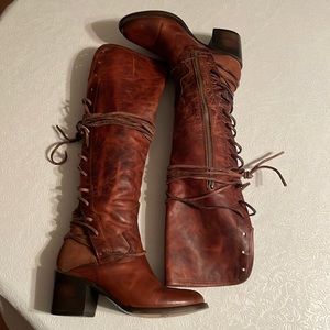 Freebird Coal in Cognac sz 7.  EUC I do not have the original box.